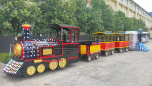 What are the advantages of trackless train ride?